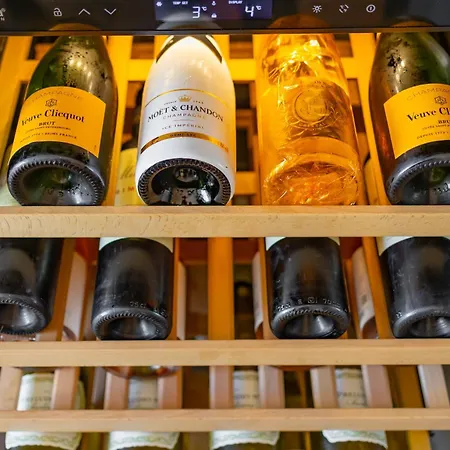 Park Poggiofranco -luxury Apartment- Апартаменты Бари