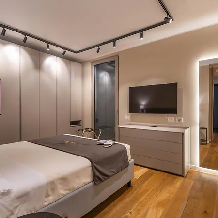 Park Poggiofranco -luxury Apartment- Апартаменты *